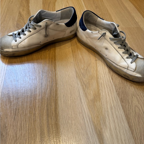 Men’s Golden Goose superstar low top sneakers in size 42. - Picture 10 of 13